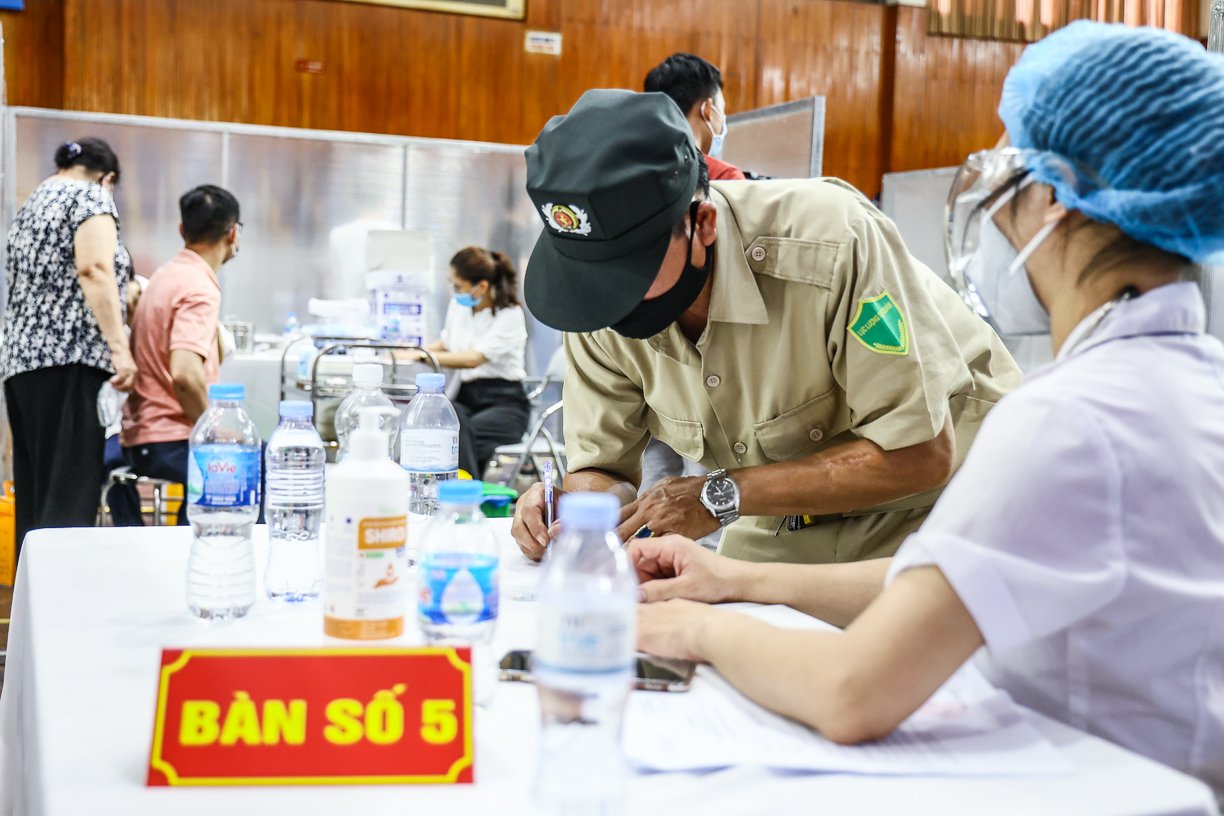 Xây dựng kế hoạch lấy mẫu dân cư trên địa bàn, phát hiện sớm các trường hợp mắc Covid - 19